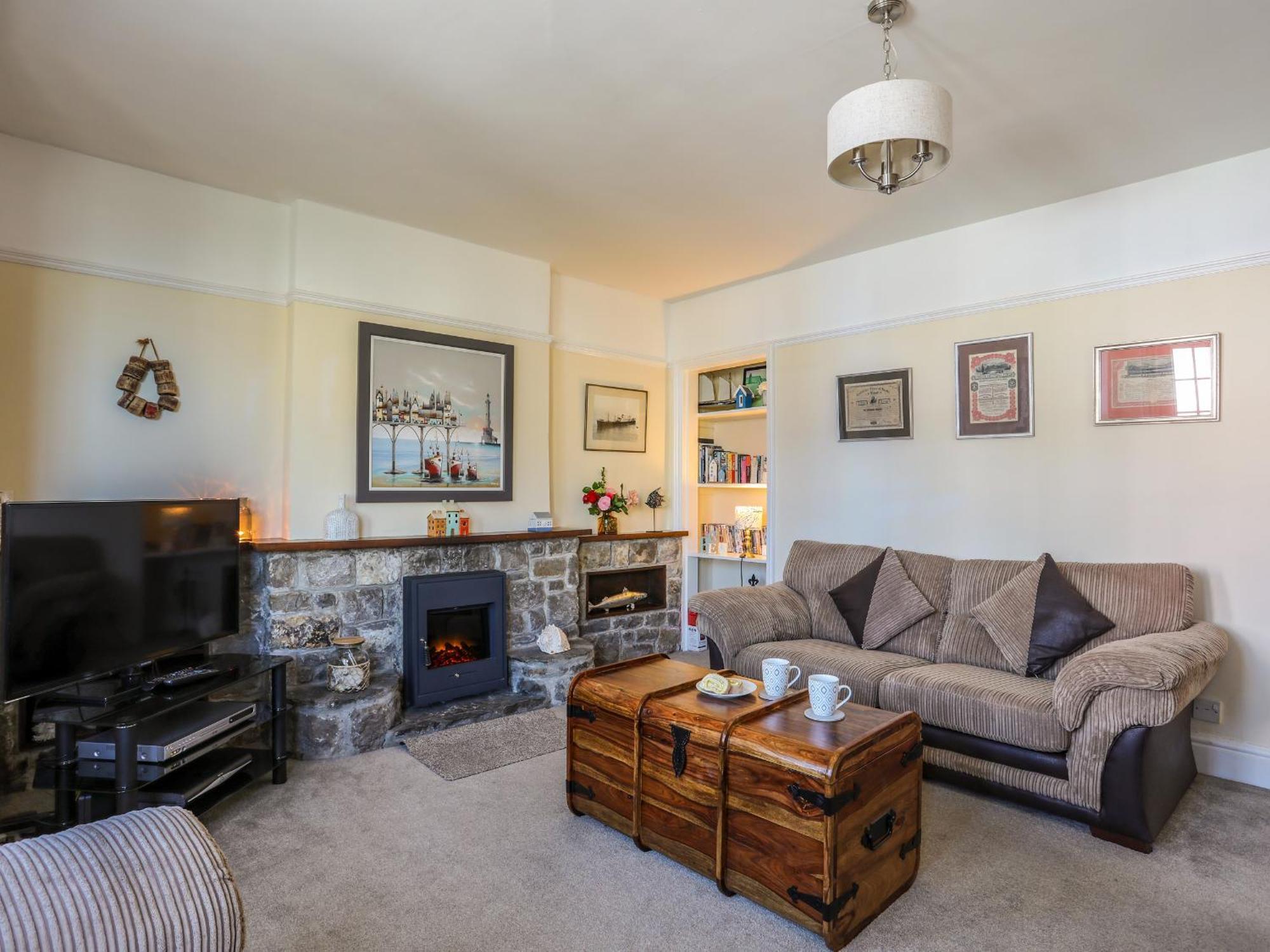 Arkoo Holiday home *